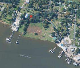 10406 Lazy Lane, Dickinson, TX 77539