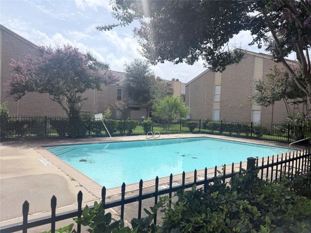 10211 Sugar Branch Drive 320, Houston, TX 77036