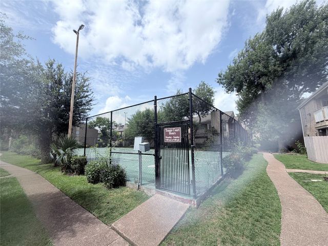 10211 Sugar Branch Drive 320, Houston, TX 77036