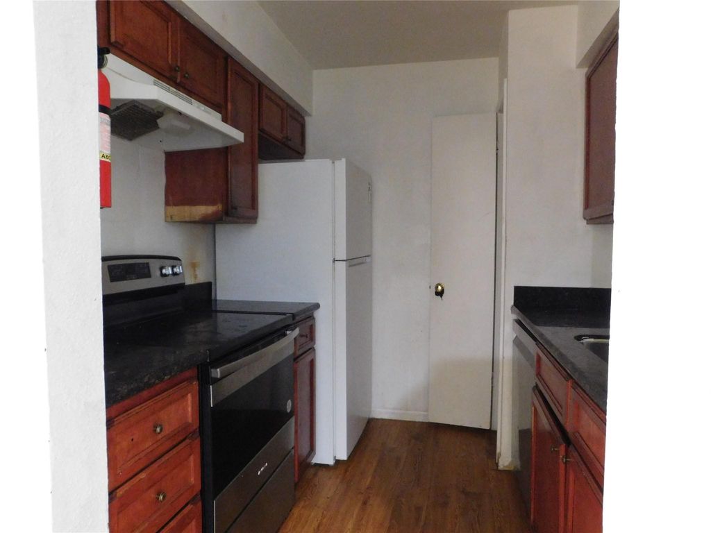 10211 Sugar Branch Drive 320, Houston, TX 77036
