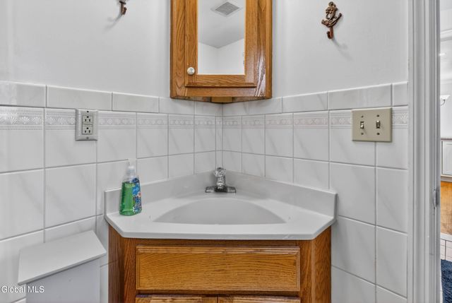 1161 Jerry Avenue, Rotterdam, NY 12303