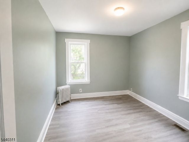 556 S Clinton St, East Orange City, NJ 07018