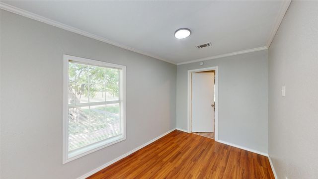 1415 N Luckett Street, Sherman, TX 75090