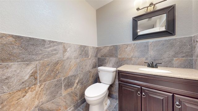 1415 N Luckett Street, Sherman, TX 75090