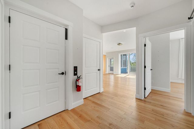 225 Midland Avenue, South Burlington, VT 05403