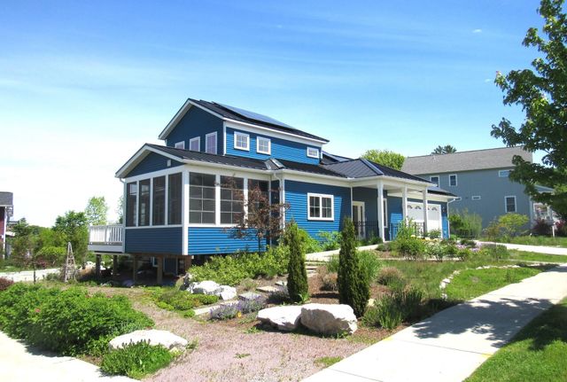 225 Midland Avenue, South Burlington, VT 05403