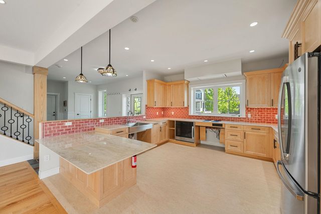 225 Midland Avenue, South Burlington, VT 05403