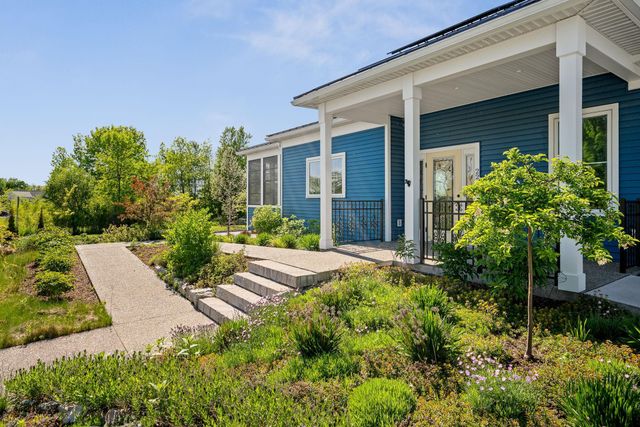 225 Midland Avenue, South Burlington, VT 05403