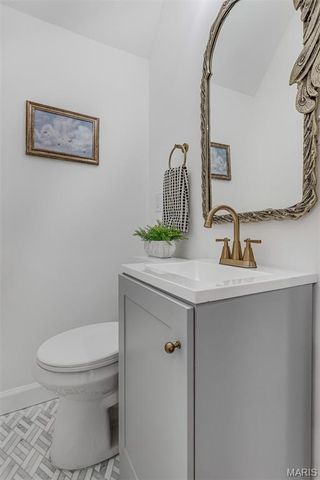 3434 Sidney Street, St Louis, MO 63104