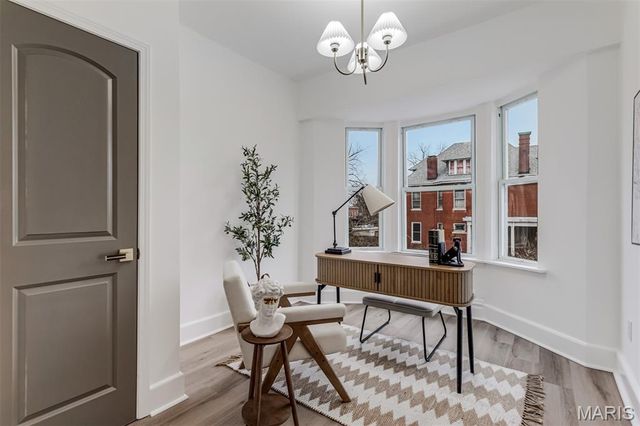 3434 Sidney Street, St Louis, MO 63104