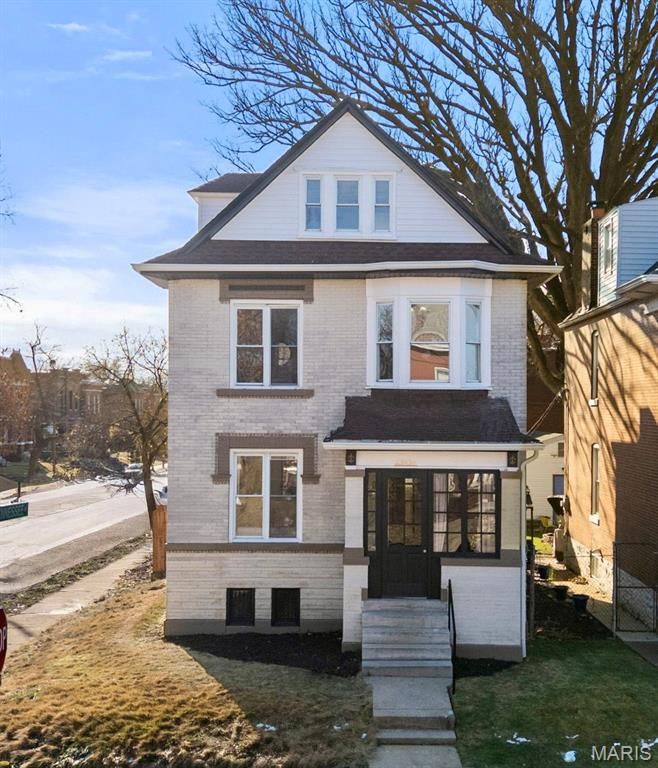 3434 Sidney Street, St Louis, MO 63104