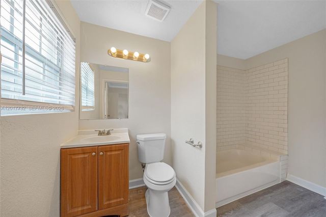 2844 Funston St, Hollywood, FL 33020