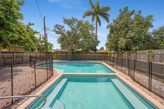 2844 Funston St, Hollywood, FL 33020
