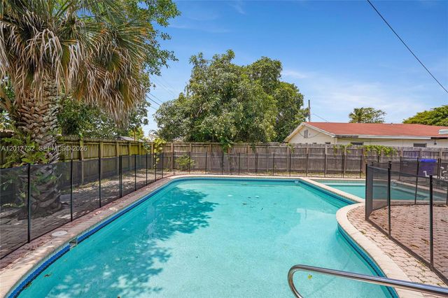 2844 Funston St, Hollywood, FL 33020
