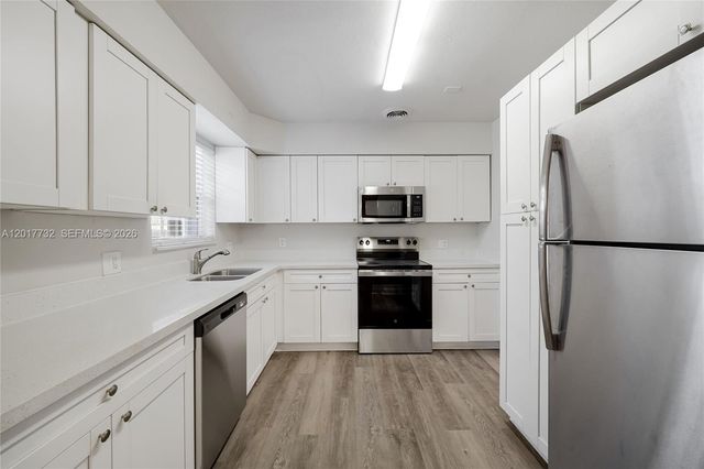 2844 Funston St, Hollywood, FL 33020