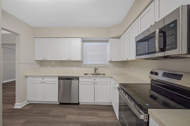 2844 Funston St, Hollywood, FL 33020