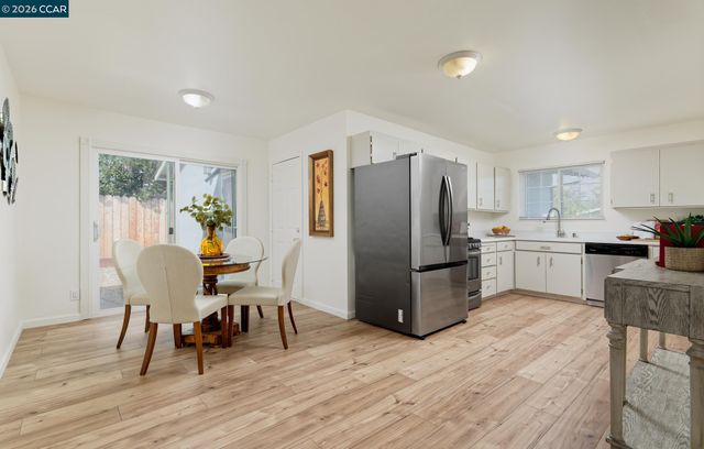 31 Riverside Ct, Bay Point, CA 94565