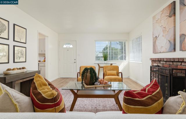 31 Riverside Ct, Bay Point, CA 94565