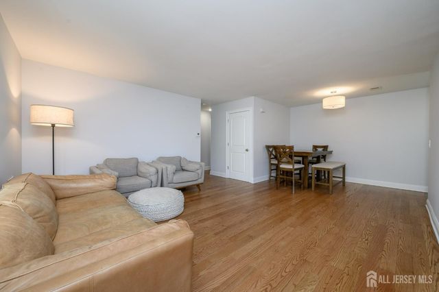 2302 Bayhead Drive, Sayreville, NJ 08859