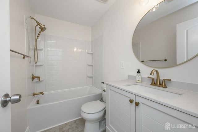 2302 Bayhead Drive, Sayreville, NJ 08859