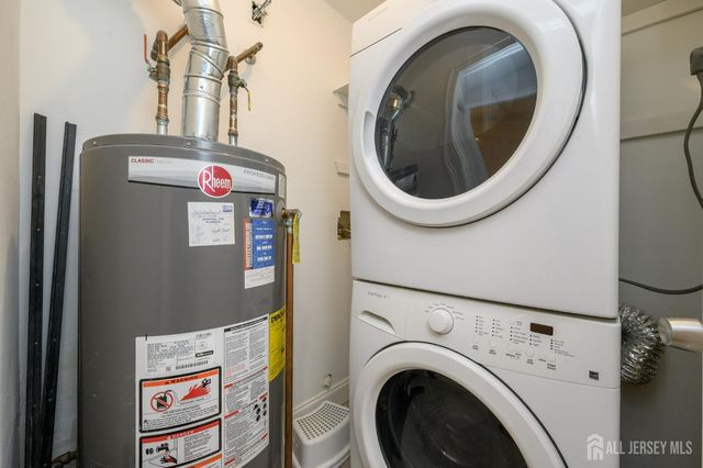 2302 Bayhead Drive, Sayreville, NJ 08859