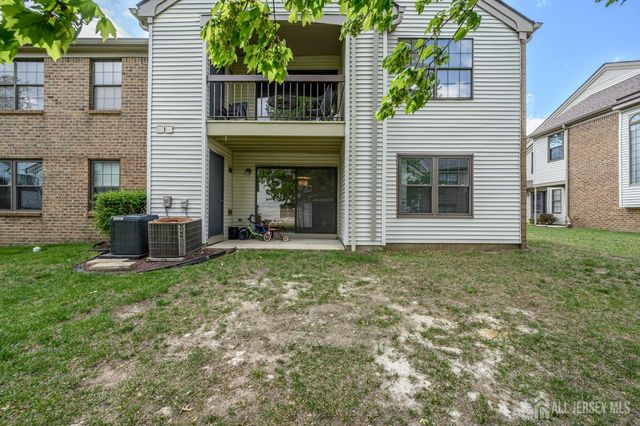 2302 Bayhead Drive, Sayreville, NJ 08859