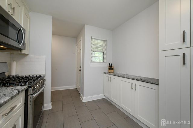 2302 Bayhead Drive, Sayreville, NJ 08859