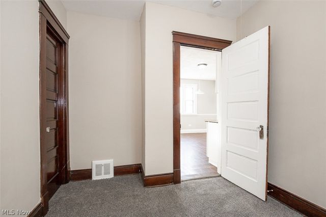 6914 Polonia Avenue, Cleveland, OH 44105