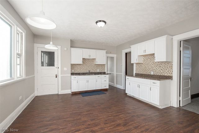 6914 Polonia Avenue, Cleveland, OH 44105