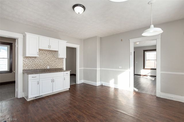 6914 Polonia Avenue, Cleveland, OH 44105