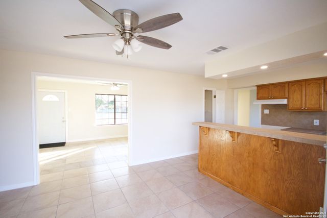 7107 Westlawn Dr, San Antonio, TX 78227