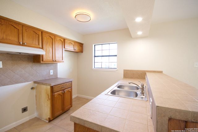 7107 Westlawn Dr, San Antonio, TX 78227