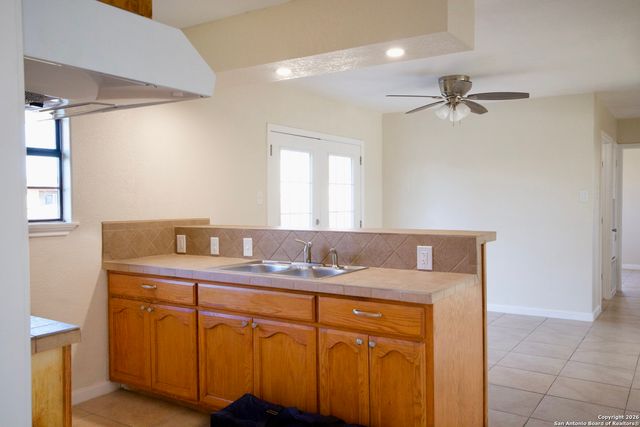 7107 Westlawn Dr, San Antonio, TX 78227