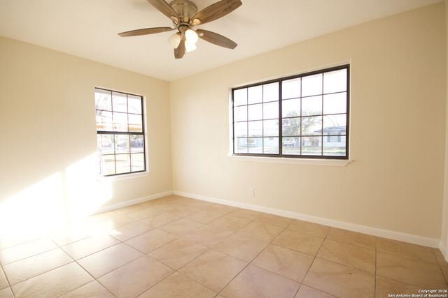 7107 Westlawn Dr, San Antonio, TX 78227