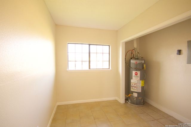 7107 Westlawn Dr, San Antonio, TX 78227