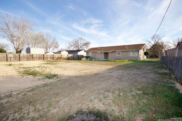 7107 Westlawn Dr, San Antonio, TX 78227