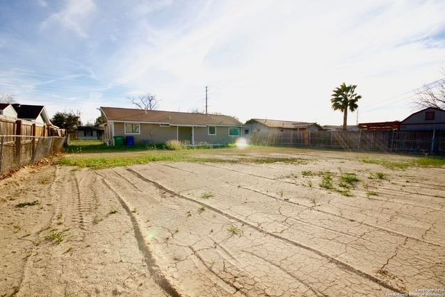 7107 Westlawn Dr, San Antonio, TX 78227