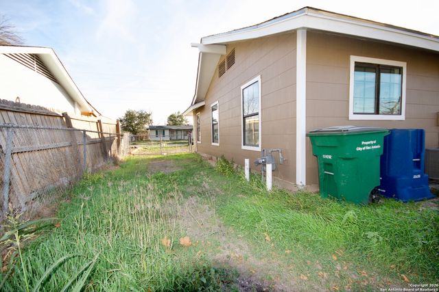 7107 Westlawn Dr, San Antonio, TX 78227