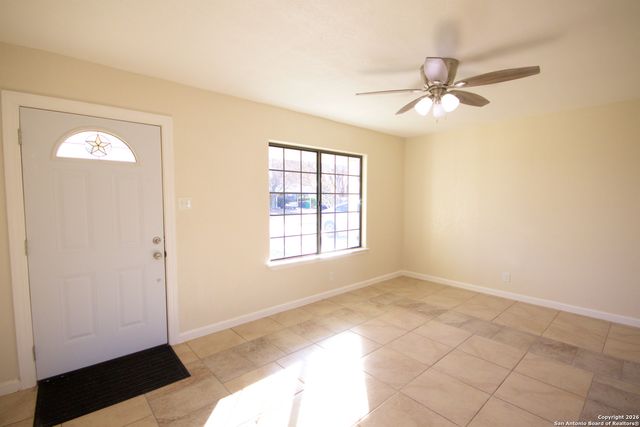 7107 Westlawn Dr, San Antonio, TX 78227