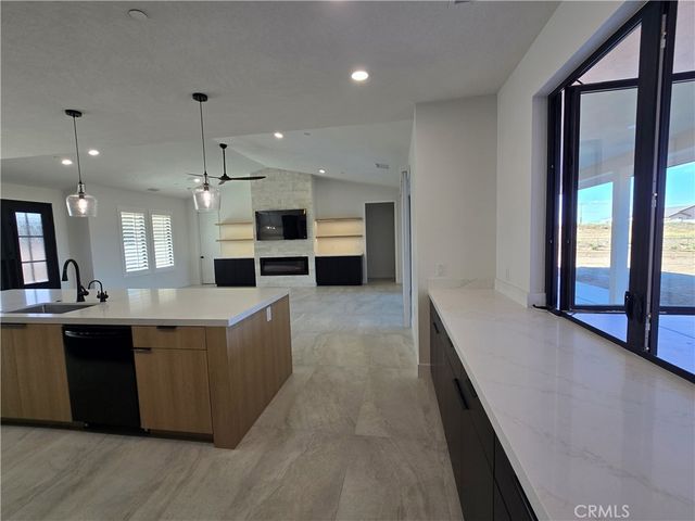 6221 Merced, Oak Hills, CA 92344