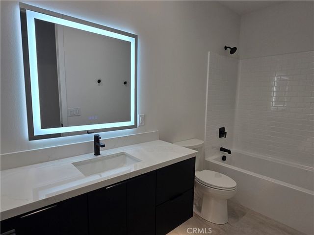 6221 Merced, Oak Hills, CA 92344