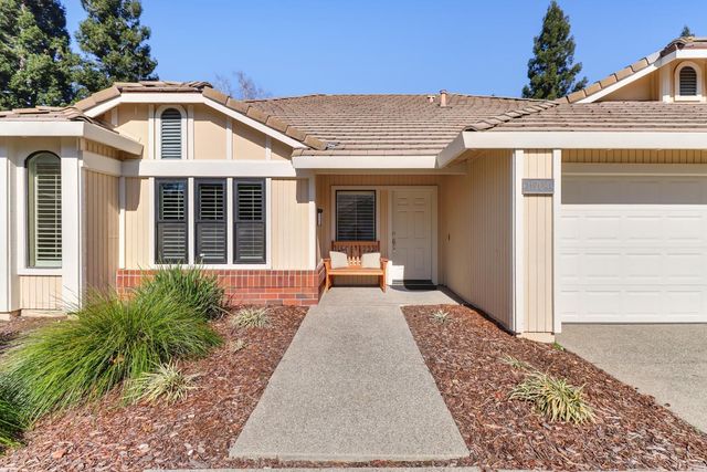 11704 Old Eureka Way, Gold River, CA 95670