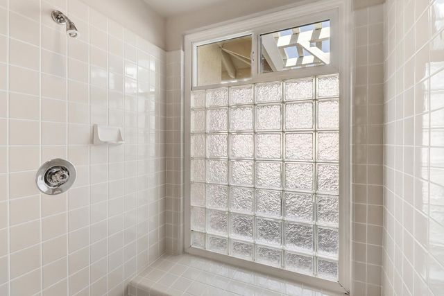 11704 Old Eureka Way, Gold River, CA 95670