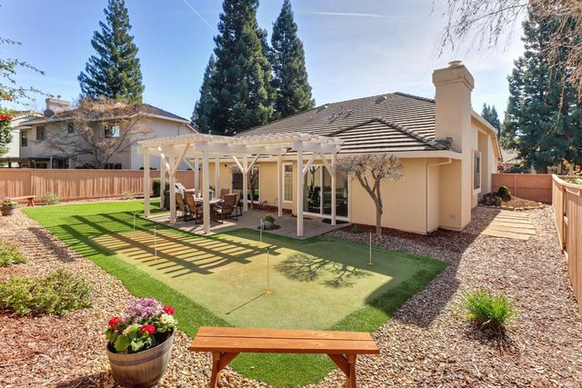 11704 Old Eureka Way, Gold River, CA 95670