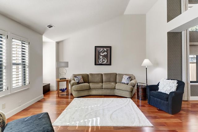 11704 Old Eureka Way, Gold River, CA 95670