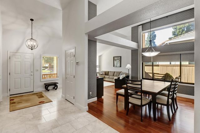 11704 Old Eureka Way, Gold River, CA 95670