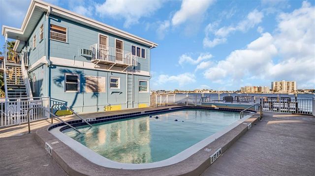 483 E SHORE DRIVE D3, Clearwater Beach, FL 33767