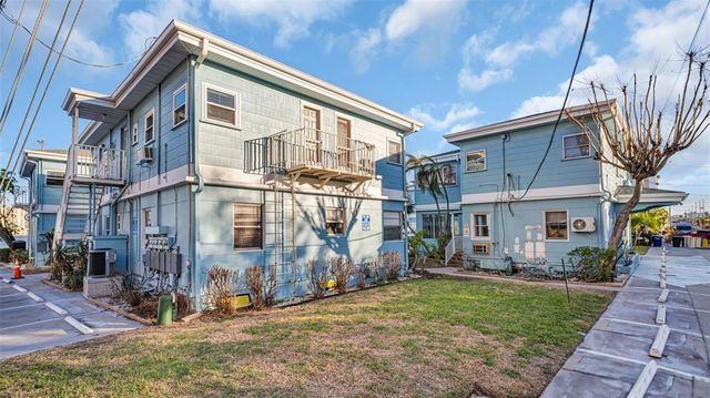 483 E SHORE DRIVE D3, Clearwater Beach, FL 33767