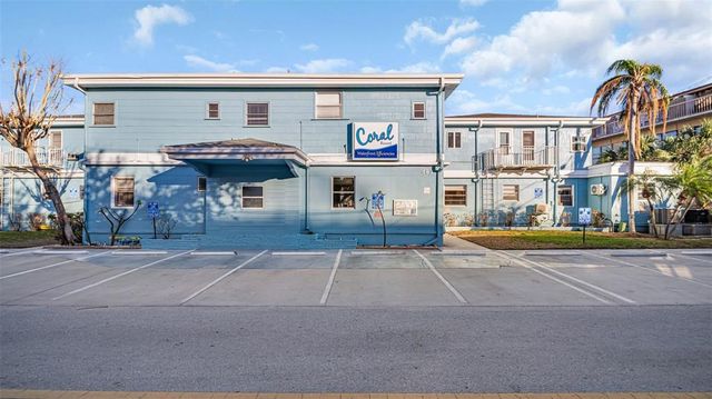 483 E SHORE DRIVE D3, Clearwater Beach, FL 33767
