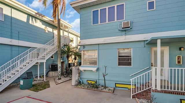 483 E SHORE DRIVE D3, Clearwater Beach, FL 33767